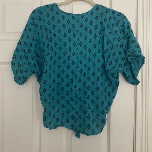 NWT Tie Front Top - Picture 3 of 3